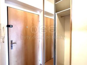 Pronájem bytu 1+kk, Zlín, Plesníkova, 36 m2