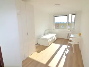 Pronájem bytu 1+kk, Praha - Černý Most, Kuttelwascherova, 22 m2