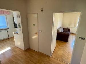 Pronájem bytu 2+kk, Praha - Řepy, Čistovická, 57 m2