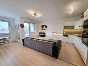 Pronájem bytu 1+kk, Praha - Letňany, Škrábkových, 38 m2