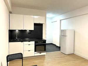 Pronájem bytu 1+kk, Praha - Radotín, Vrážská, 28 m2