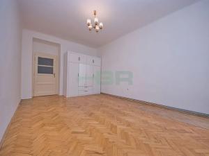 Pronájem bytu 1+1, Praha - Žižkov, Žerotínova, 42 m2