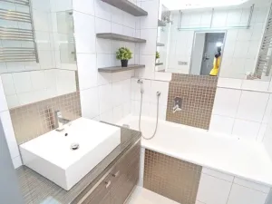 Pronájem bytu 3+kk, Praha - Záběhlice, Dunická, 80 m2