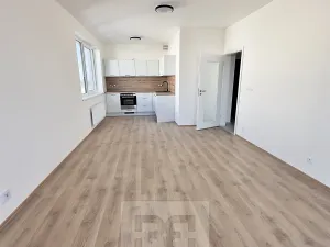 Pronájem bytu 2+kk, Kladno, Bohumila Landy, 62 m2