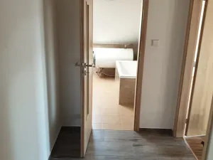 Pronájem bytu 1+kk, Ústí nad Labem, Londýnská, 43 m2