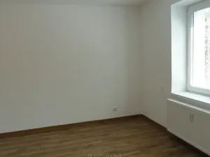 Pronájem bytu 1+1, Kladno, U výtopny, 32 m2