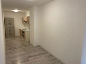 Prodej bytu 2+kk, Milovice, Slepá, 61 m2