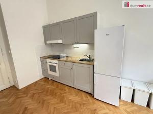 Pronájem bytu 1+kk, Praha - Smíchov, Klicperova, 38 m2