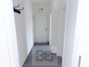 Pronájem bytu 2+kk, Tuchoměřice, V Kněžívce, 31 m2