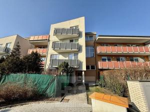 Prodej bytu 1+kk, Praha - Dolní Měcholupy, V osikách, 73 m2