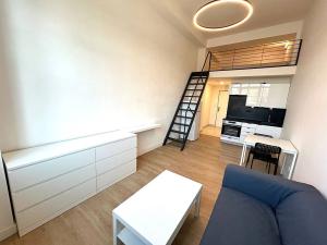 Pronájem bytu 1+kk, Praha - Vysočany, Poděbradská, 30 m2