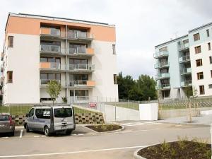 Pronájem bytu 1+kk, Praha - Hloubětín, Nepelova, 45 m2