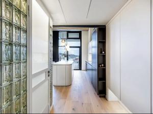 Prodej bytu 2+kk, Praha - Modřany, Československého exilu, 55 m2
