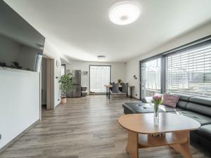 Prodej rodinného domu, Tmaň, K Vodojemu, 261 m2