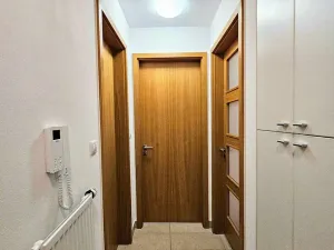 Pronájem bytu 2+kk, Praha - Holešovice, Komunardů, 55 m2
