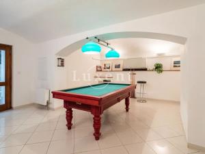 Pronájem bytu 3+1, Praha - Nové Město, Rašínovo nábřeží, 101 m2