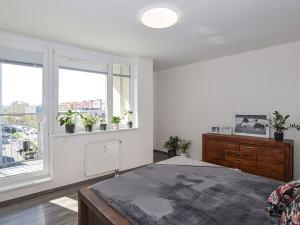 Prodej bytu 3+kk, Praha - Stodůlky, Petržílkova, 74 m2