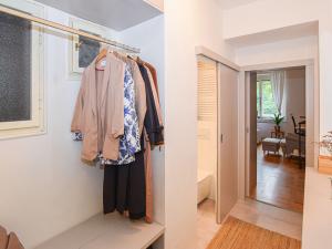 Pronájem bytu 1+kk, Praha - Vinohrady, Šrobárova, 28 m2