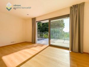 Prodej bytu 2+kk, Praha - Kobylisy, Klapkova, 86 m2