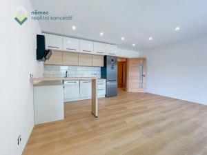 Prodej bytu 2+kk, Praha - Kobylisy, Klapkova, 86 m2