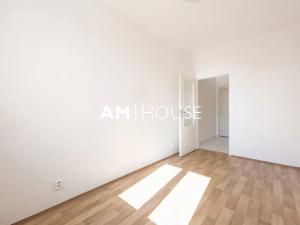 Prodej bytu 2+kk, Praha - Kyje, Pelušková, 40 m2
