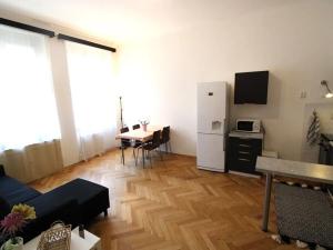 Prodej bytu 2+kk, Praha - Nové Město, Růžová, 54 m2