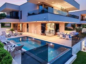 Prodej vily, Trogir, Chorvatsko, 1150 m2