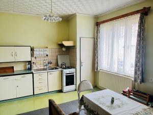 Prodej rodinného domu, Kamenné Žehrovice, 180 m2