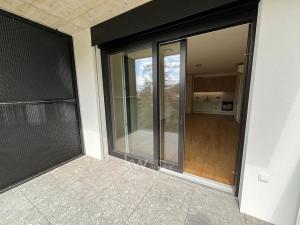 Pronájem bytu 2+kk, Praha - Modřany, Československého exilu, 58 m2