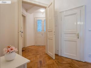 Pronájem bytu 2+1, Praha - Vinohrady, Italská, 110 m2