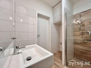 Pronájem bytu 2+kk, Olomouc - Slavonín, Topolová, 57 m2