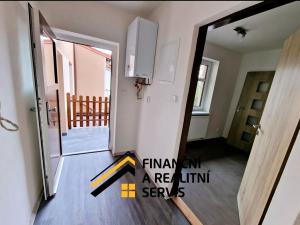 Pronájem bytu 2+kk, Dobrovice, Palackého náměstí, 35 m2