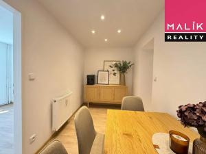 Prodej bytu 4+kk, Ostrov, Májová, 63 m2