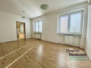 Pronájem bytu 1+1, Zlín, Mokrá I, 37 m2