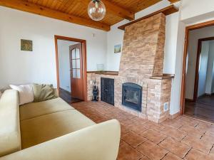 Prodej rodinného domu, Hrabyně, 250 m2