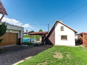 Prodej rodinného domu, Hrabyně, 250 m2