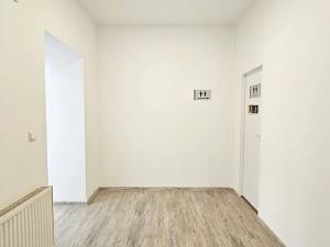 Pronájem obchodního prostoru, Kolín, Kouřimská, 42 m2