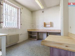 Prodej výrobních prostor, Karlovy Vary - Doubí, Studentská, 1923 m2