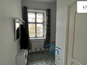 Pronájem bytu 1+kk, Olomouc, Žerotínovo nám., 30 m2