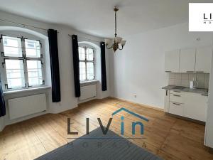 Pronájem bytu 1+kk, Olomouc, Žerotínovo nám., 30 m2