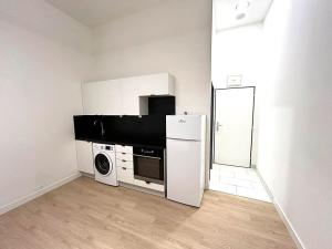 Pronájem bytu 1+kk, Praha - Hloubětín, Poděbradská, 27 m2