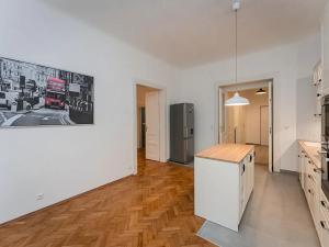 Pronájem bytu 2+kk, Praha - Vinohrady, Polská, 63 m2