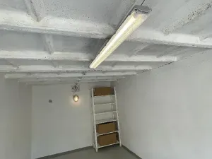 Pronájem garáže, Pardubice, K Židovskému hřbitovu, 18 m2