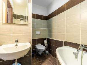 Pronájem bytu 2+kk, Říčany, Komenského náměstí, 44 m2