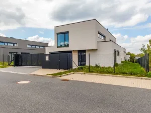Prodej rodinného domu, Průhonice, K Doubí, 295 m2