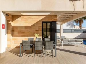 Prodej vily, Torrevieja, Španělsko, 89 m2