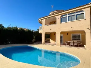 Prodej vily, Torrevieja, Španělsko, 275 m2
