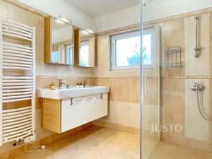 Pronájem bytu 1+1, Říčany, Černokostelecká, 54 m2