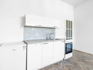 Prodej bytu 1+kk, Praha - Holešovice, Ortenovo náměstí, 35 m2