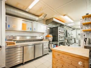 Pronájem komerční nemovitosti, Praha - Holešovice, Dělnická, 110 m2